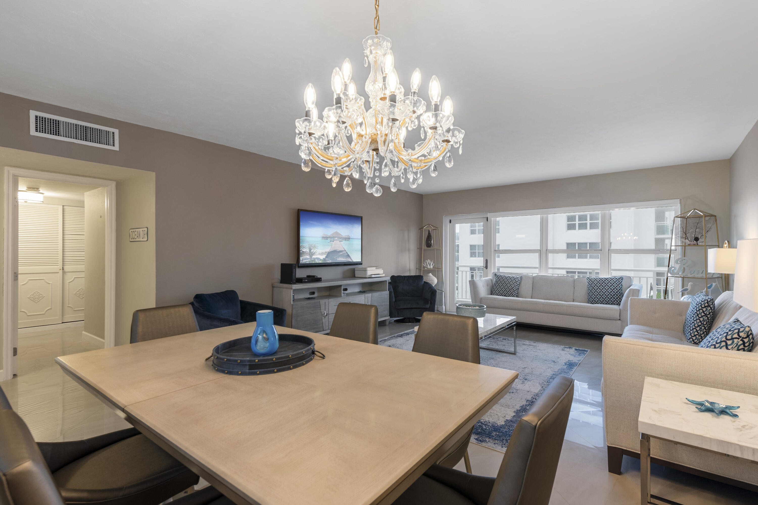 REGENCY TOWER CONDO - Residential