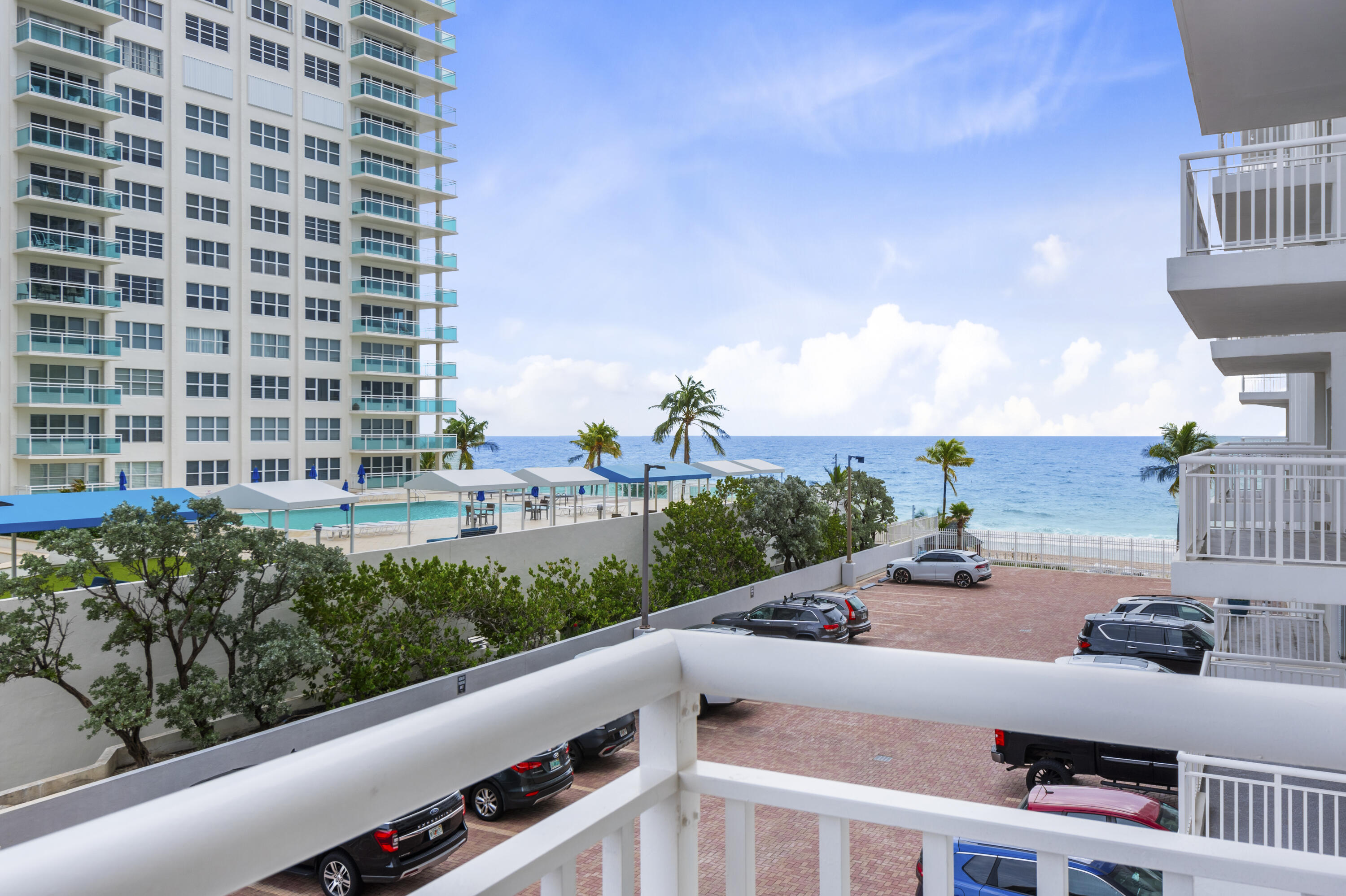 REGENCY TOWER CONDO - Residential