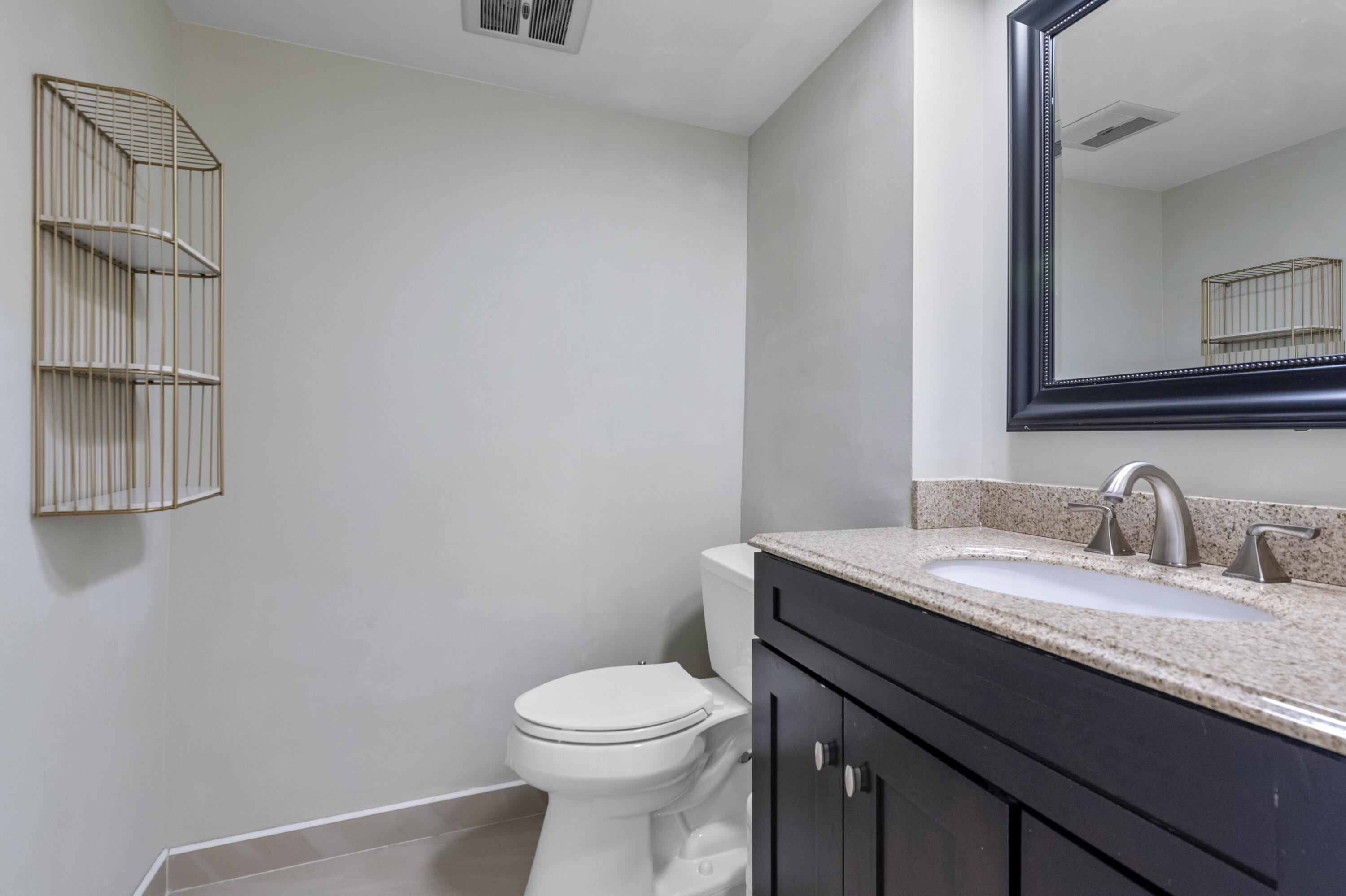 REGENCY TOWER CONDO - Residential