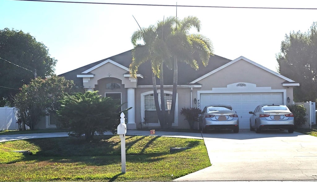 Photo of 402 NW Bayshore Boulevard, Port Saint Lucie, FL 34983 (MLS # R10984656)