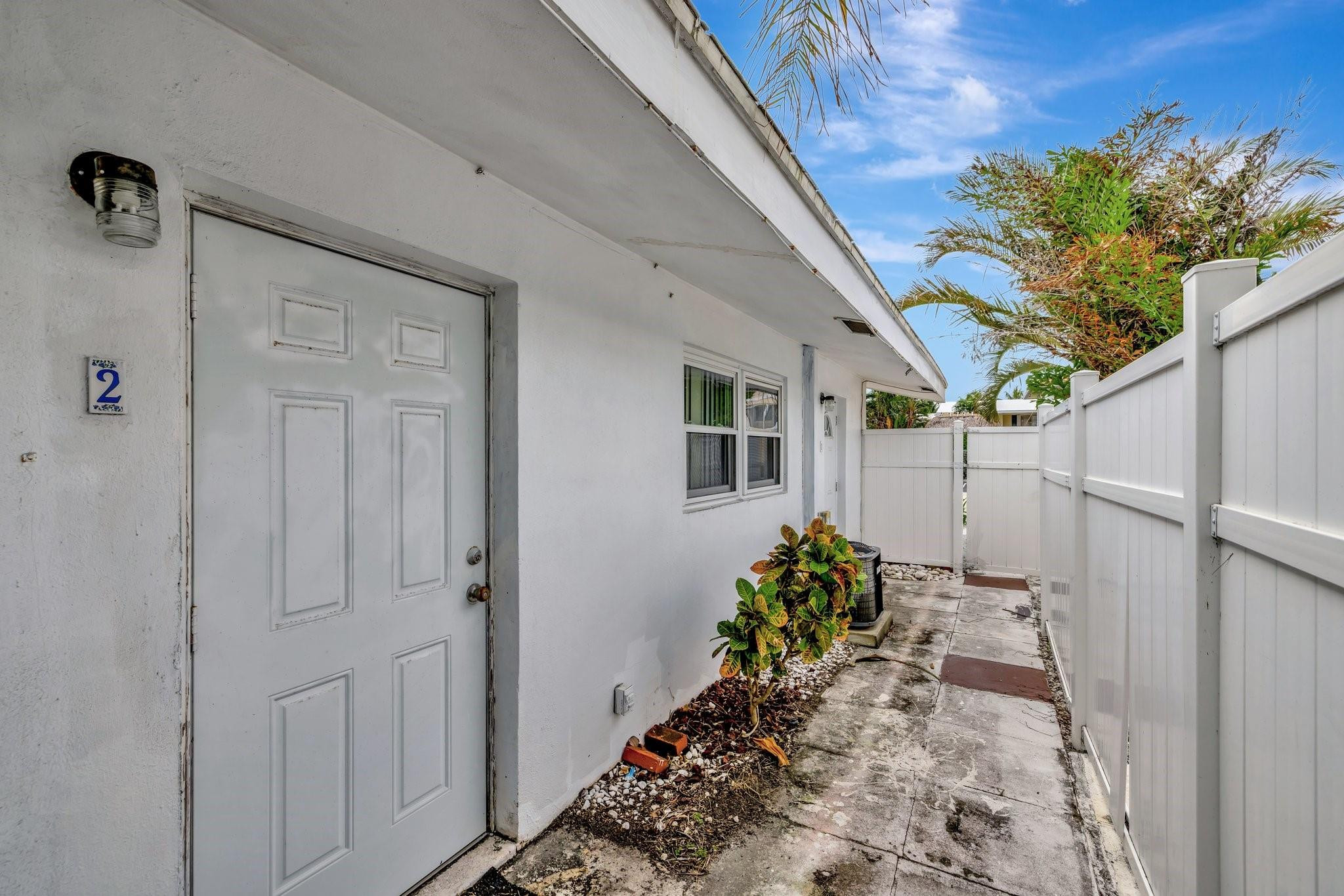 Lauderdale by the sea - Residential Income