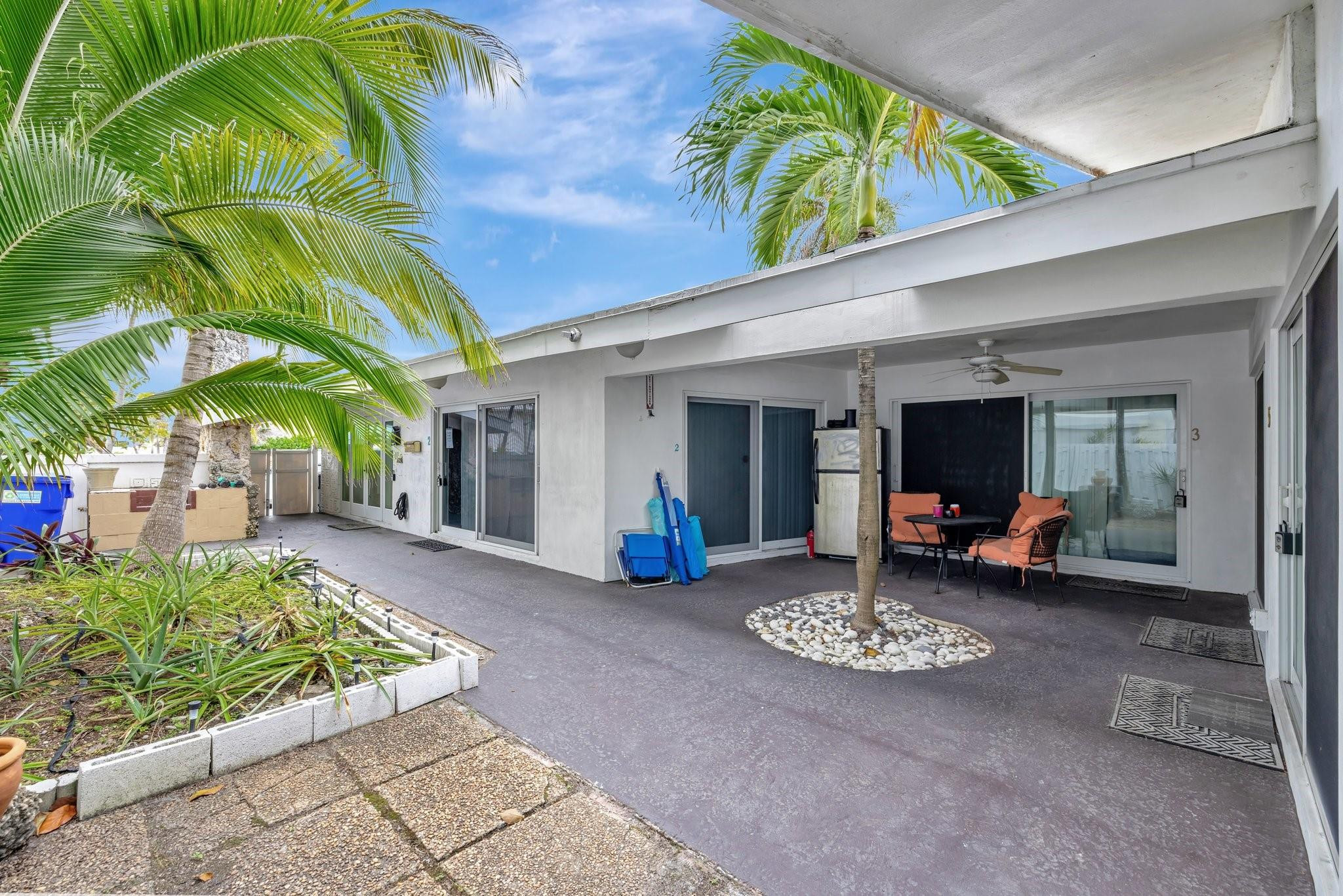 Lauderdale by the sea - Residential Income