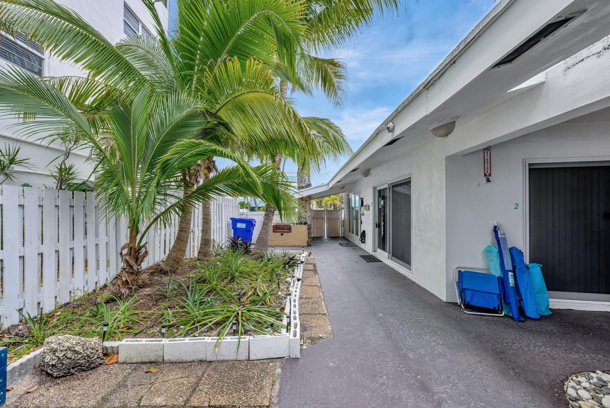 Lauderdale by the sea - Residential Income