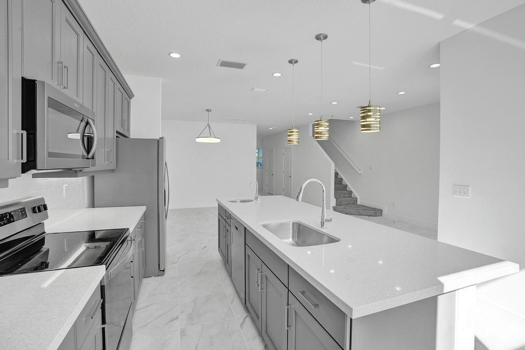 DEERFIELD CROSSING - Residential Lease