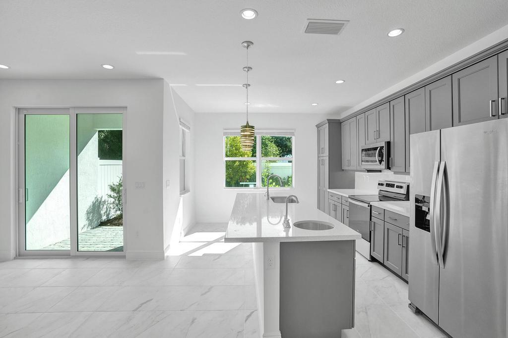 DEERFIELD CROSSING - Residential Lease