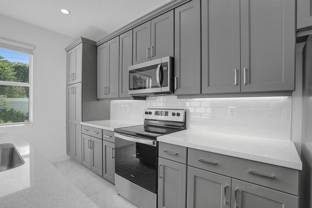 DEERFIELD CROSSING - Residential Lease