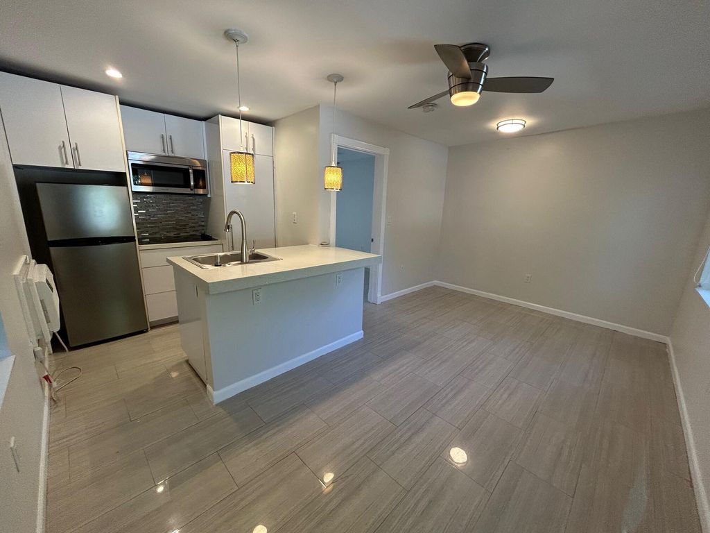 Photo of 112 NE 5th Street, Fort Lauderdale, FL 33301 (MLS # B26001443)