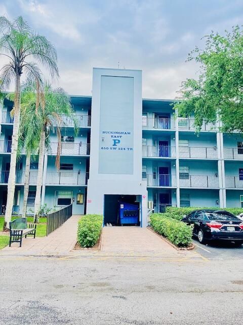 650 SW 124th Terrace 202p Pembroke Pines FL 33027