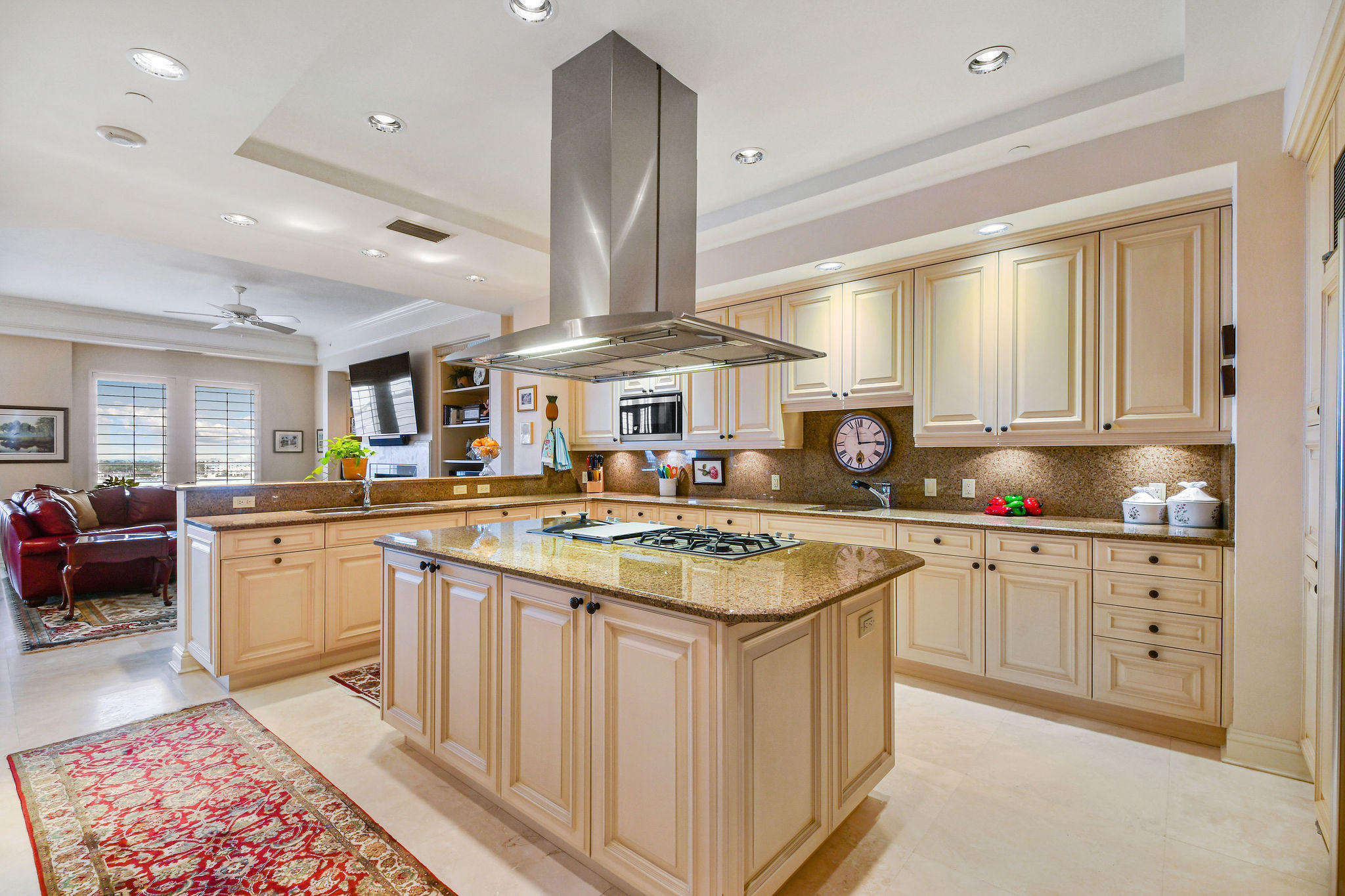 ONE WATERMARK PLACE OF THE PALM BEACHES - Residential