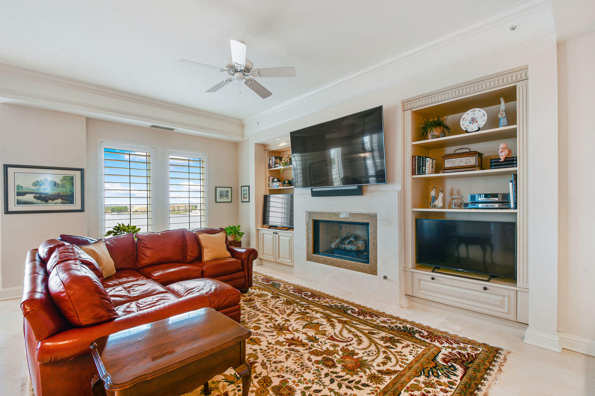 ONE WATERMARK PLACE OF THE PALM BEACHES - Residential