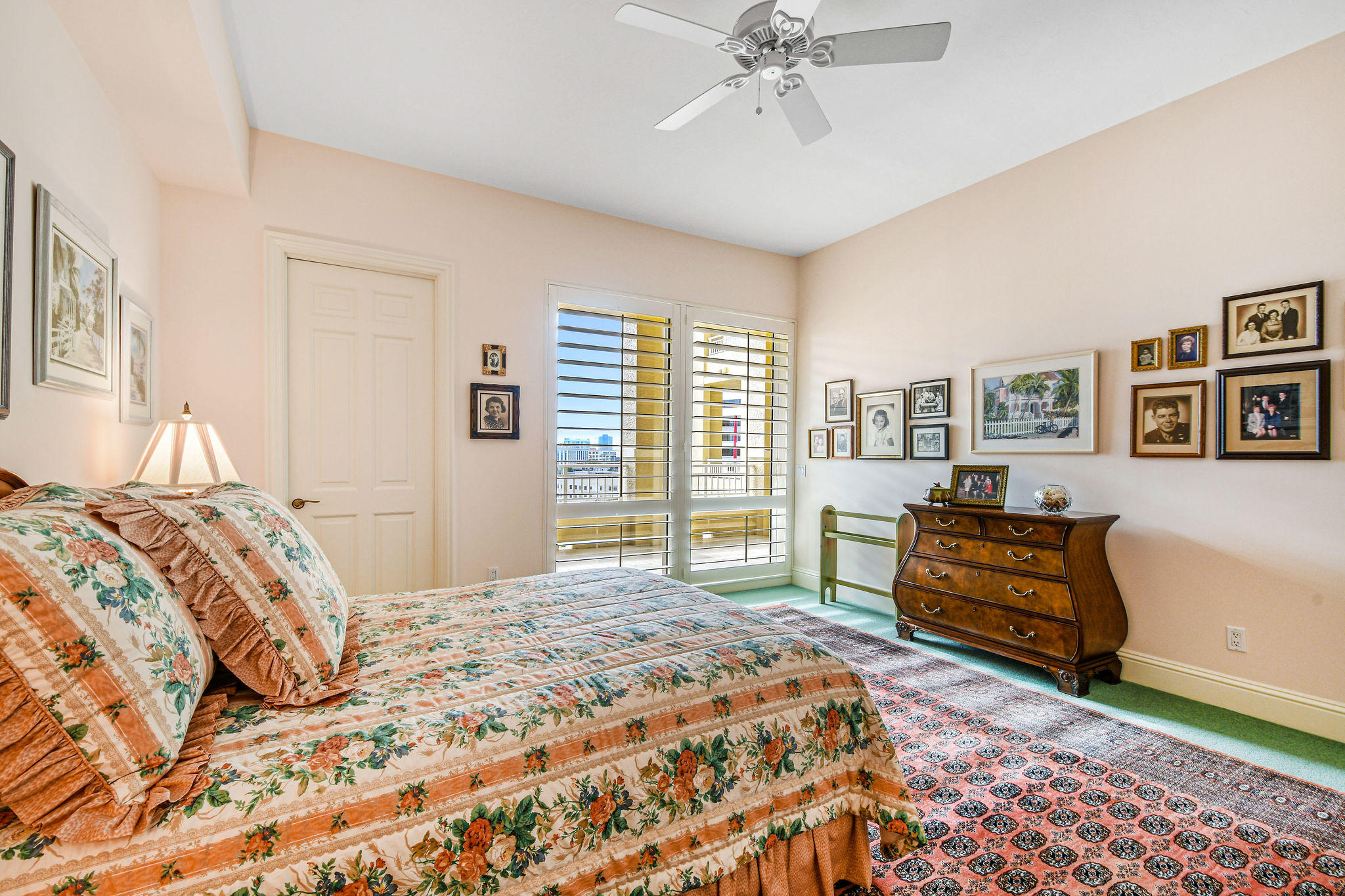 ONE WATERMARK PLACE OF THE PALM BEACHES - Residential