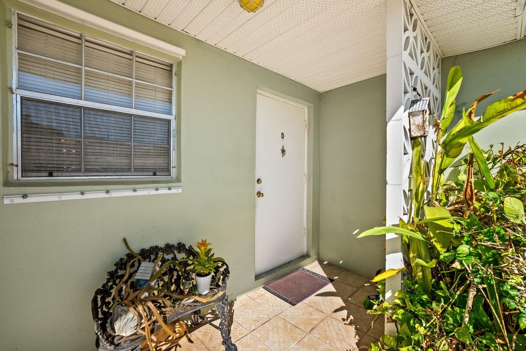 Photo of 113 Lakes End Drive #D, Fort Pierce, FL 34982 (MLS # R11168861)