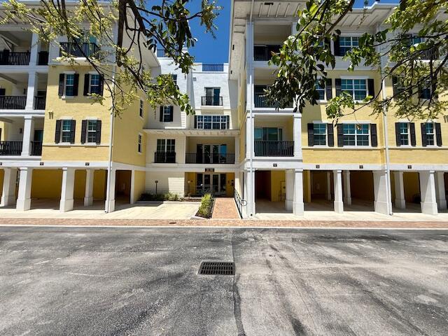 LATITUDE DELRAY - Residential Lease