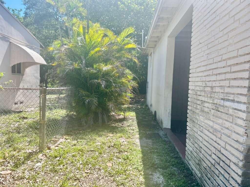 Photo of 130 Carolina Avenue, Fort Lauderdale, FL 33312 (MLS # B26030546)