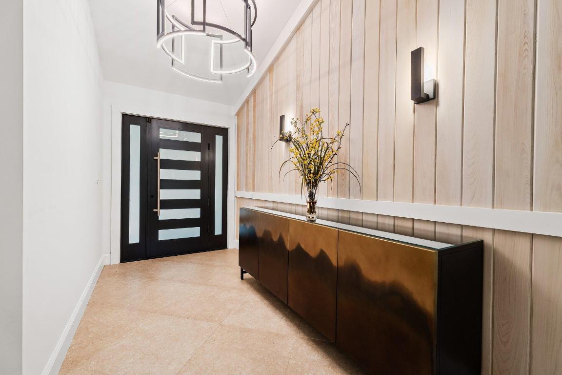 TWELVE OAKS - Residential