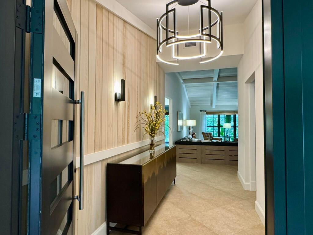 TWELVE OAKS - Residential