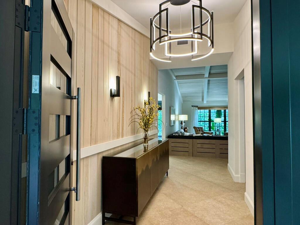 TWELVE OAKS - Residential