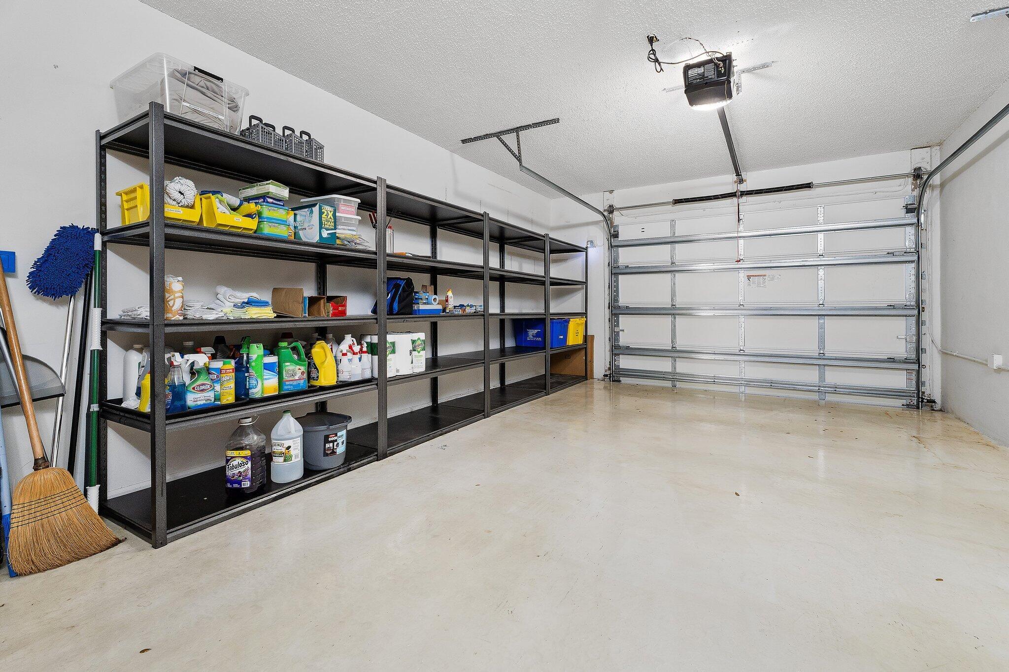 TWELVE OAKS - Residential