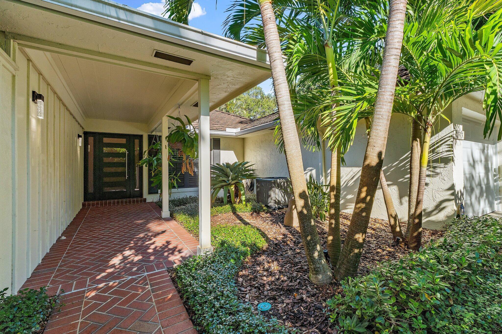 TWELVE OAKS - Residential