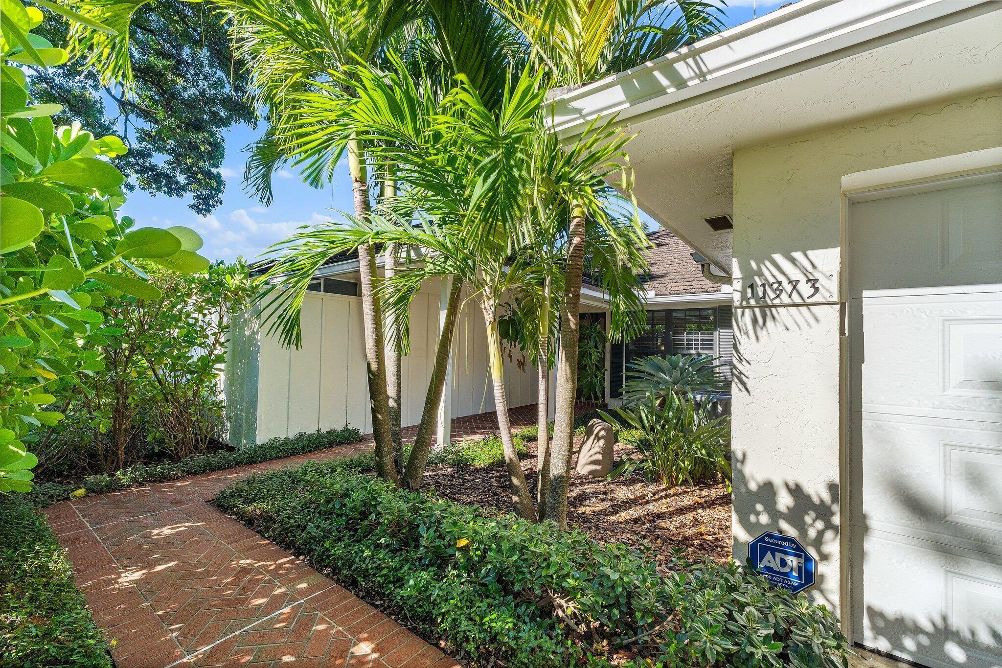 TWELVE OAKS - Residential