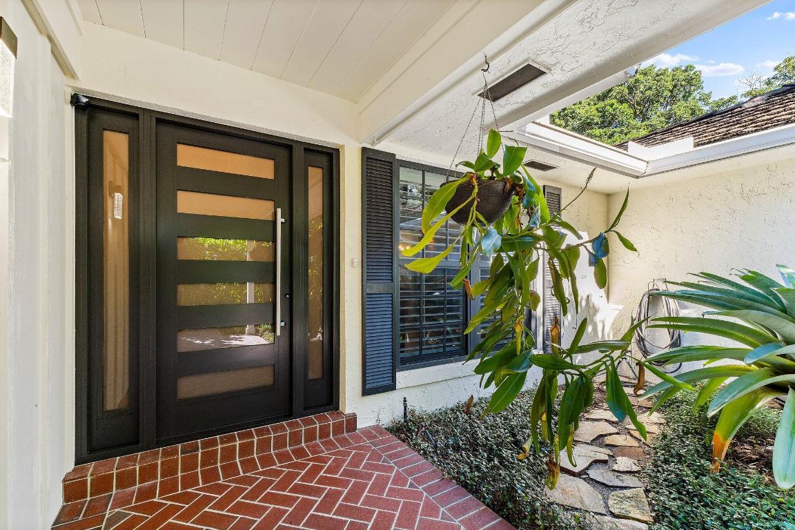 TWELVE OAKS - Residential