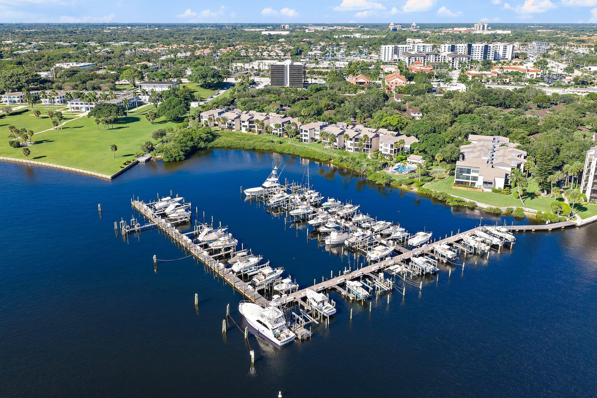 TWELVE OAKS - Residential