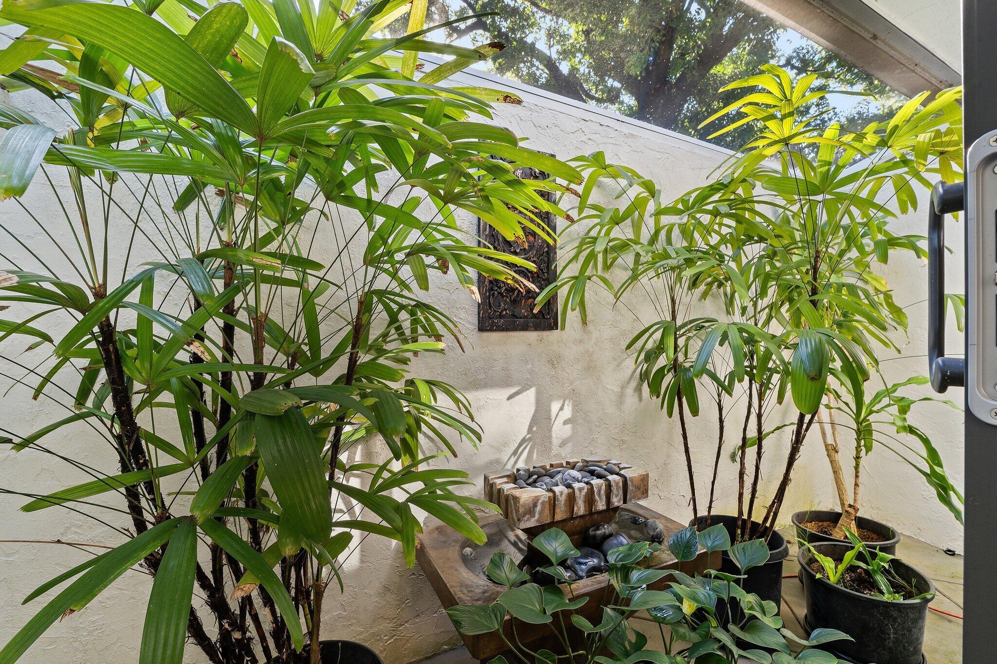 TWELVE OAKS - Residential