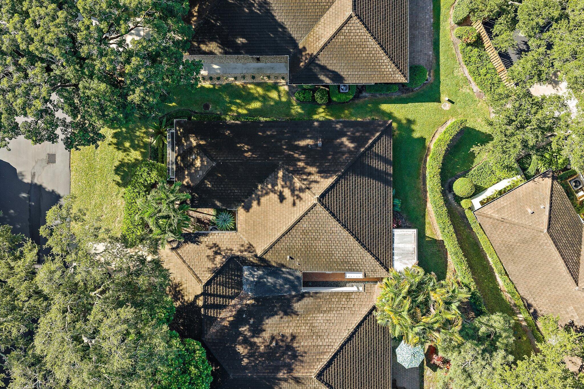 TWELVE OAKS - Residential