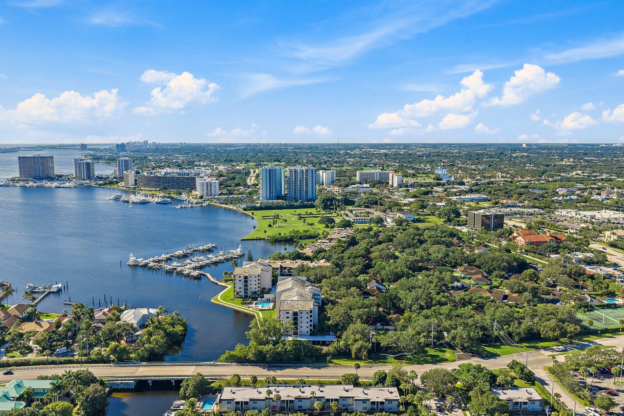 TWELVE OAKS - Residential