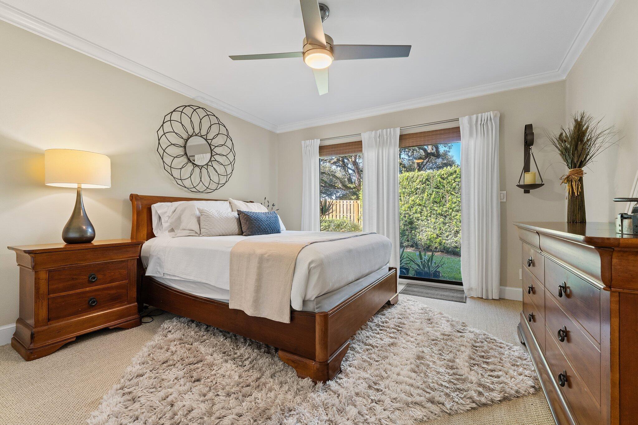 TWELVE OAKS - Residential