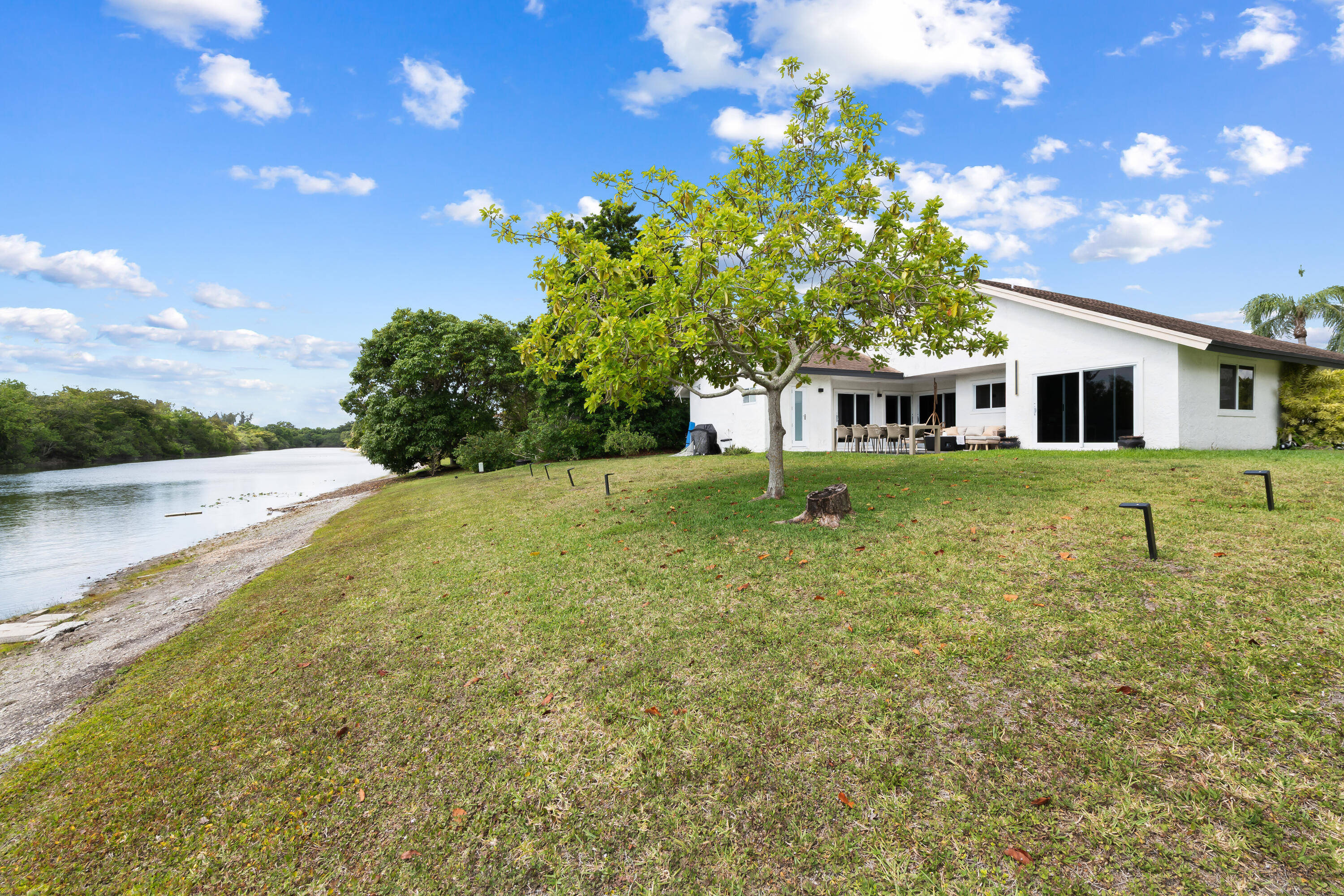 BAY WINDS 3 - Residential