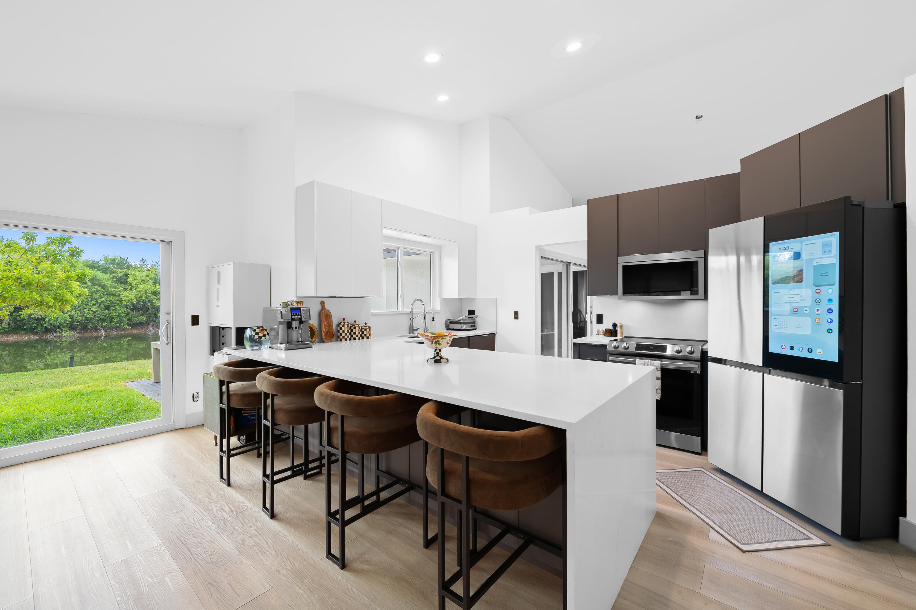 BAY WINDS 3 - Residential