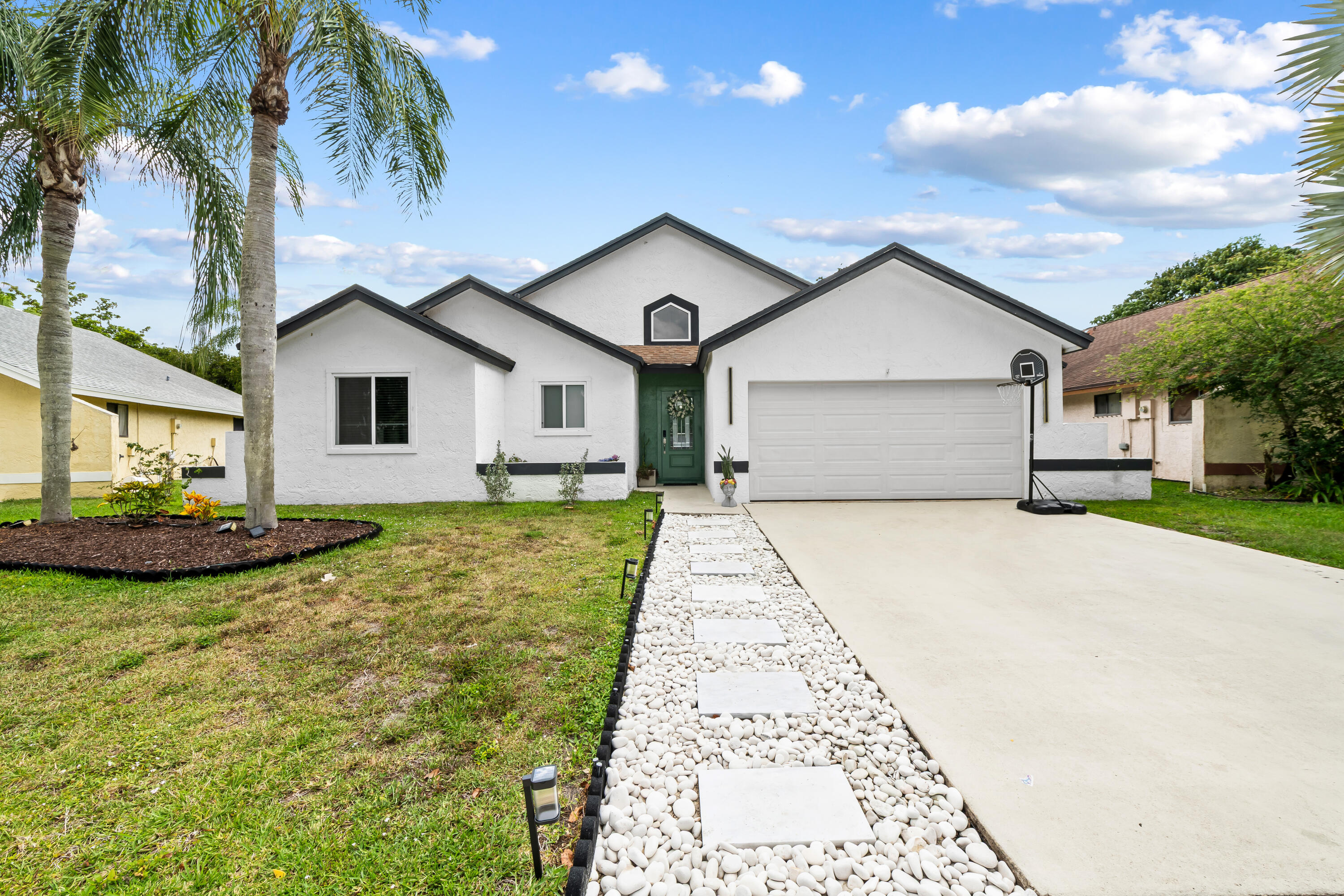 BAY WINDS 3 - Residential