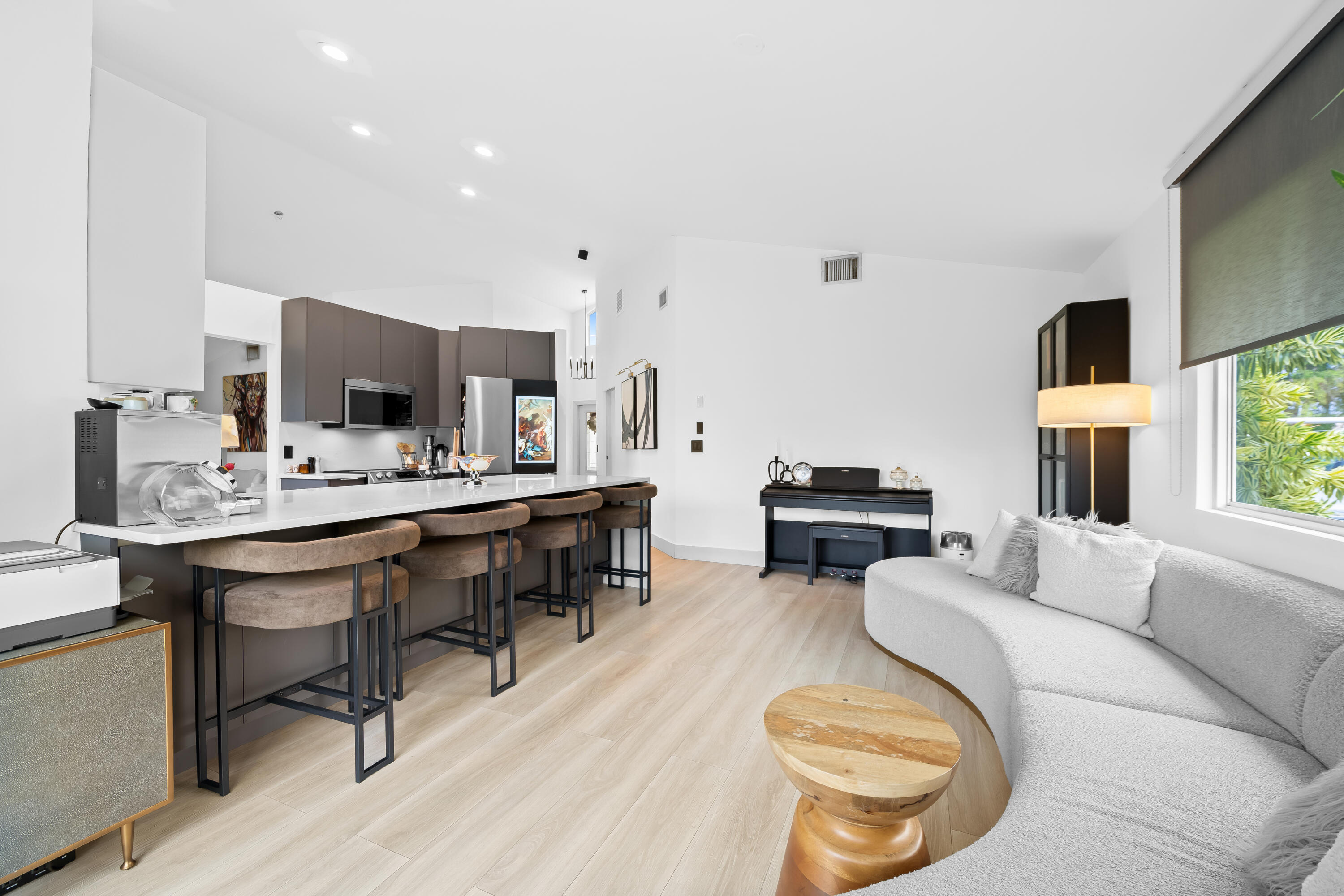 BAY WINDS 3 - Residential