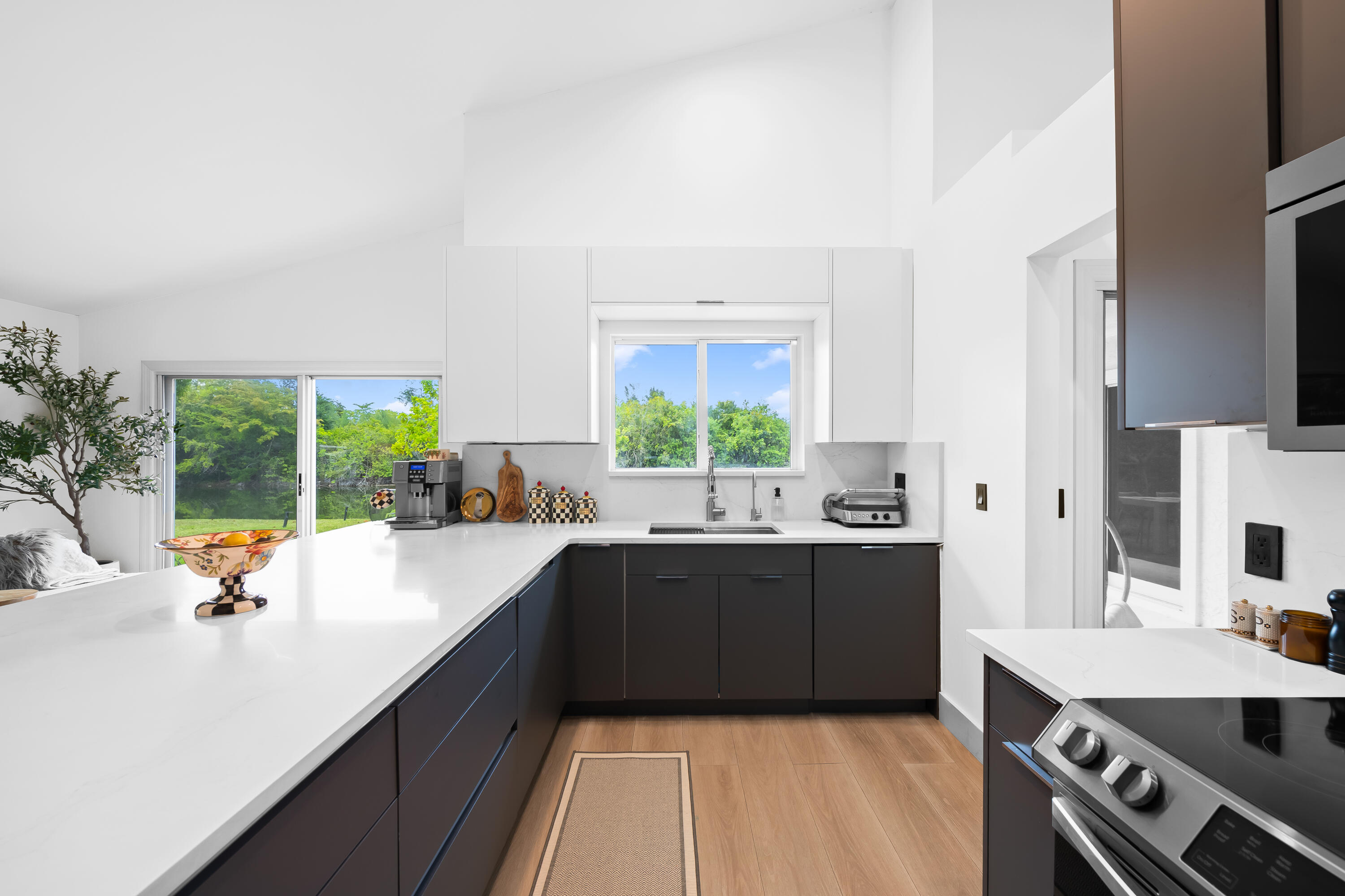 BAY WINDS 3 - Residential