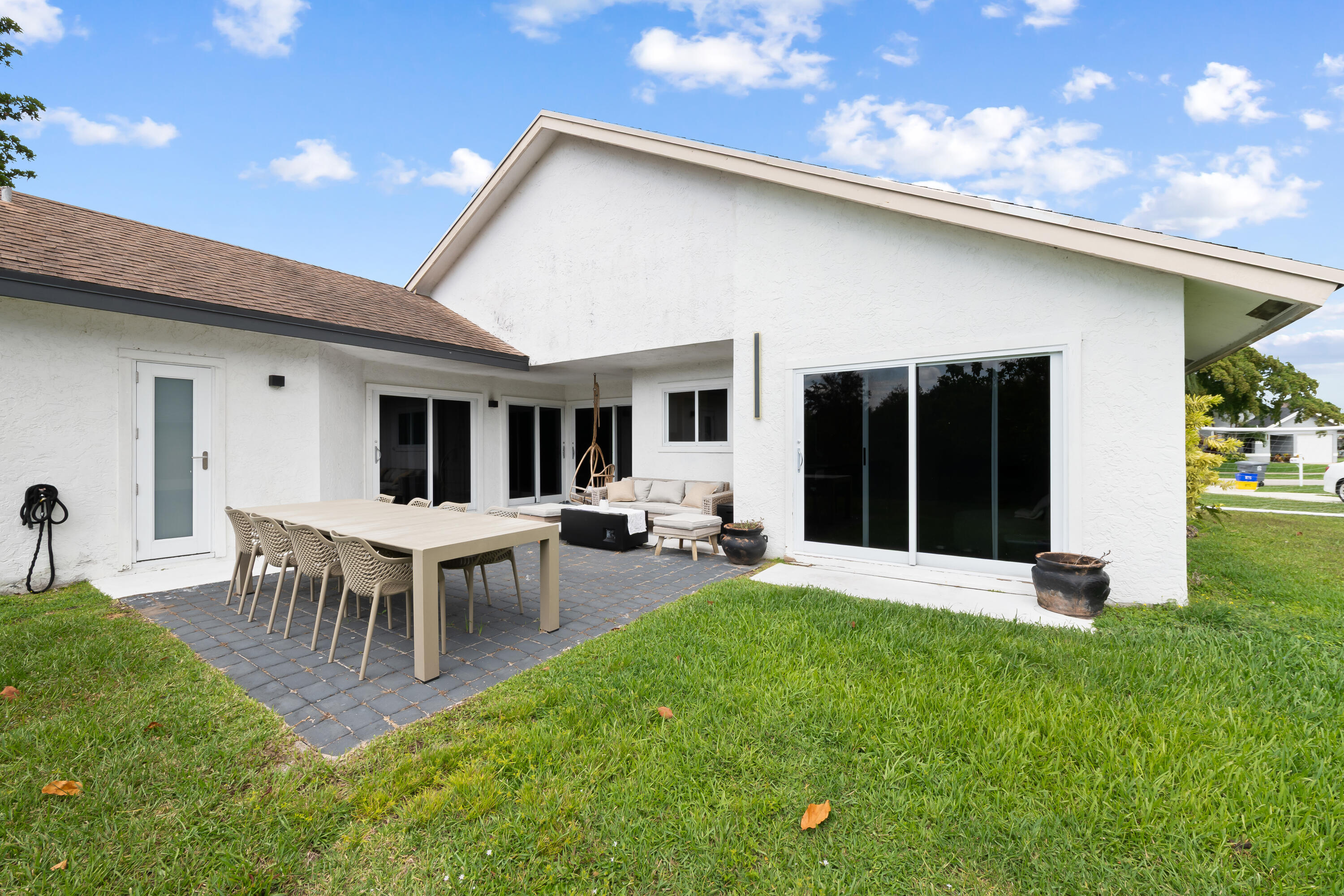 BAY WINDS 3 - Residential