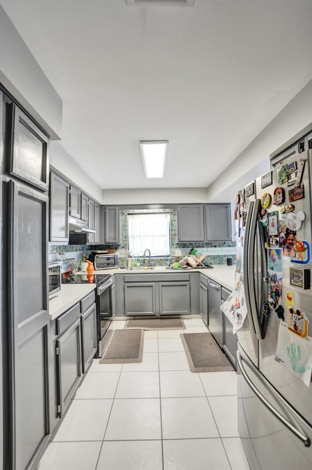 GOLFVIEW HARBOUR ESTATES - Residential Lease