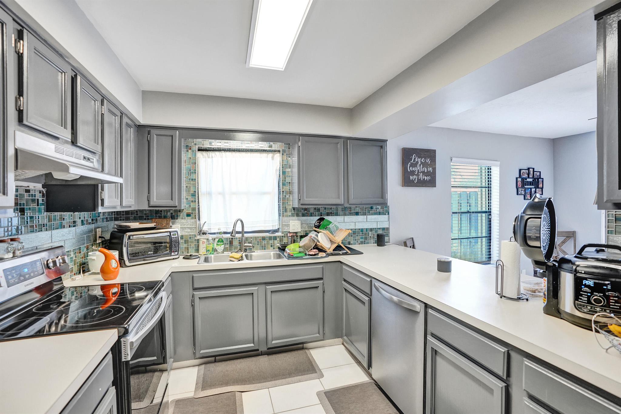 GOLFVIEW HARBOUR ESTATES - Residential Lease