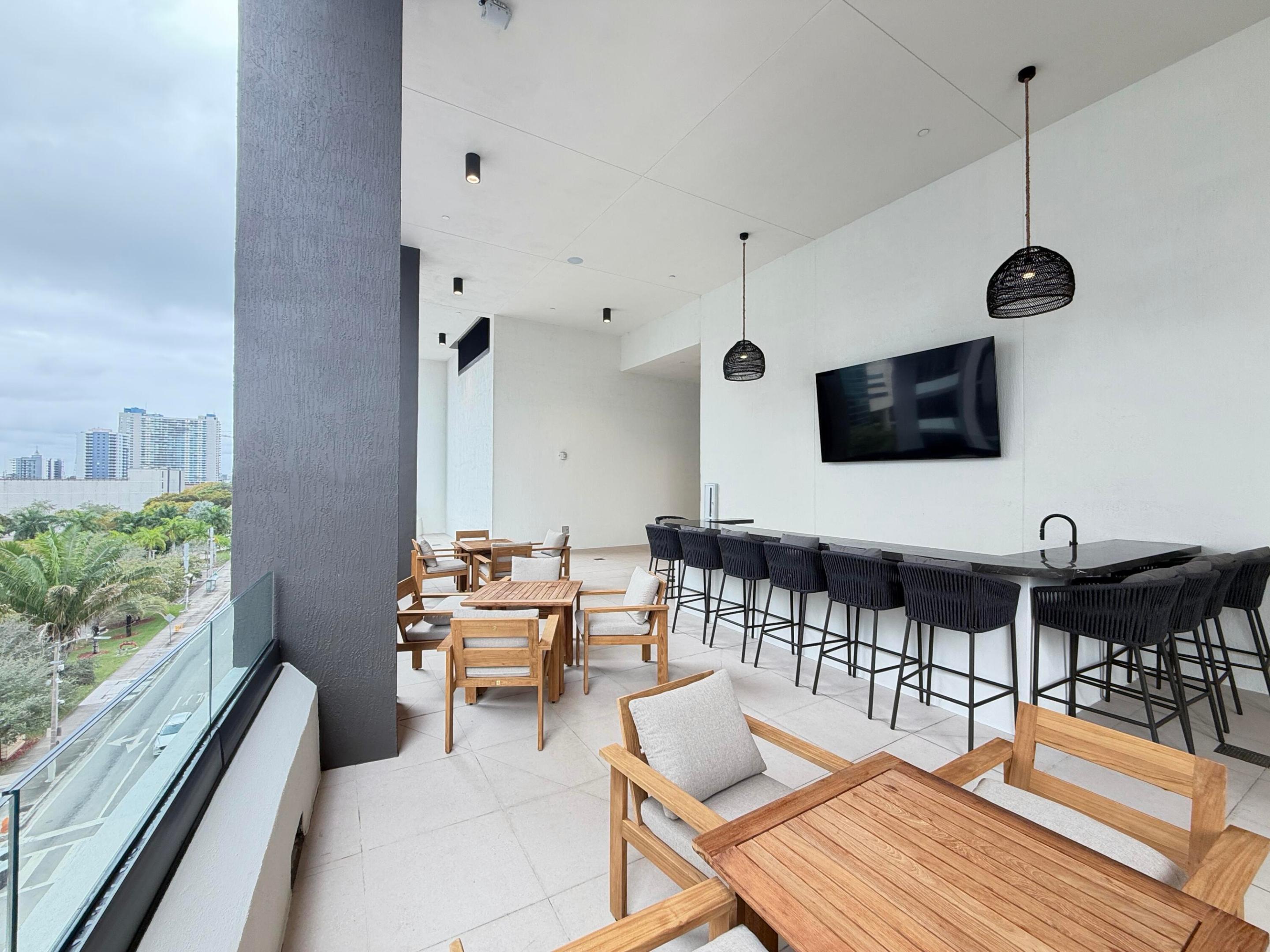 MIAMI NORTH - Residential Lease