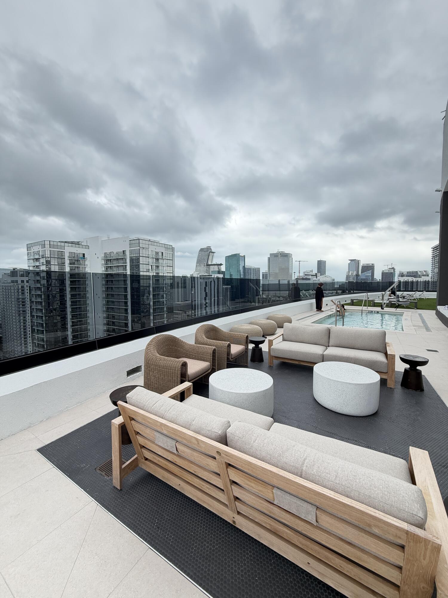 MIAMI NORTH - Residential Lease