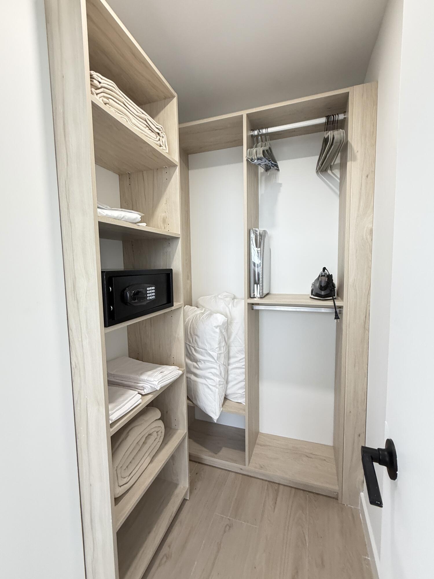 MIAMI NORTH - Residential Lease