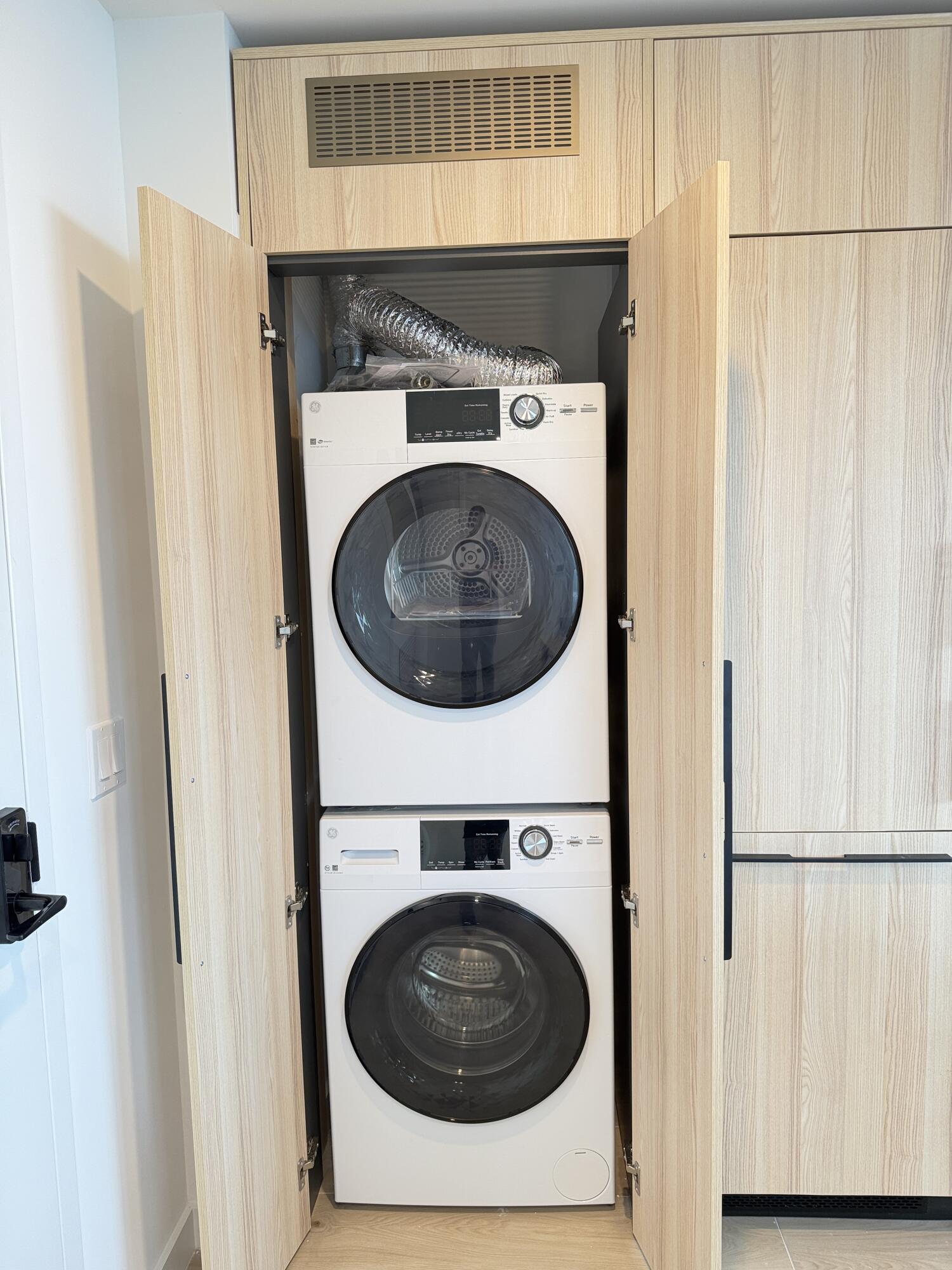 MIAMI NORTH - Residential Lease