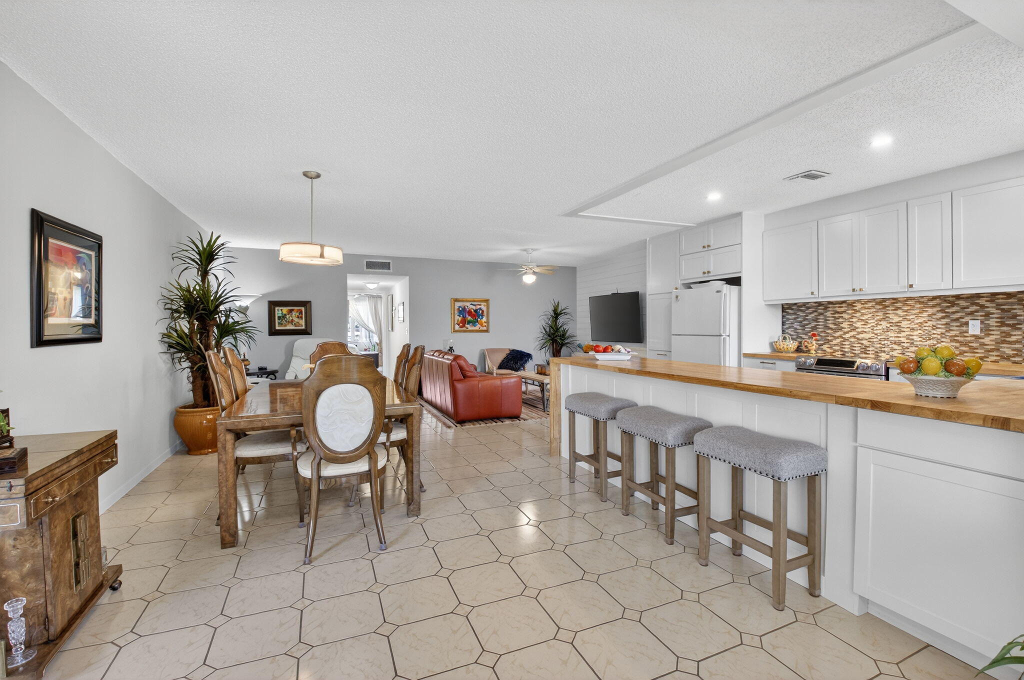 HIGH POINT OF DELRAY WEST CONDO SEC 1&2 - Residential