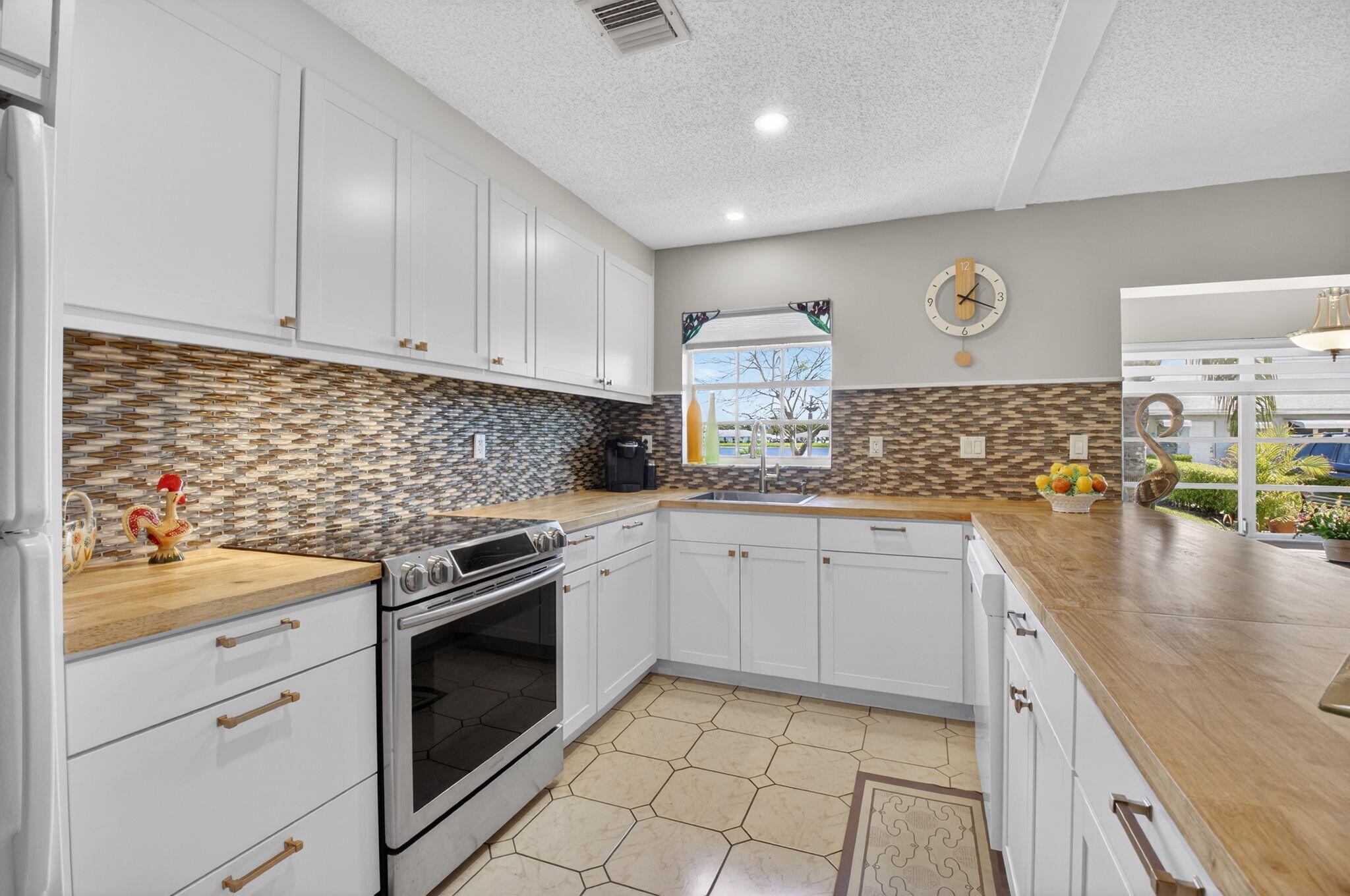 HIGH POINT OF DELRAY WEST CONDO SEC 1&2 - Residential