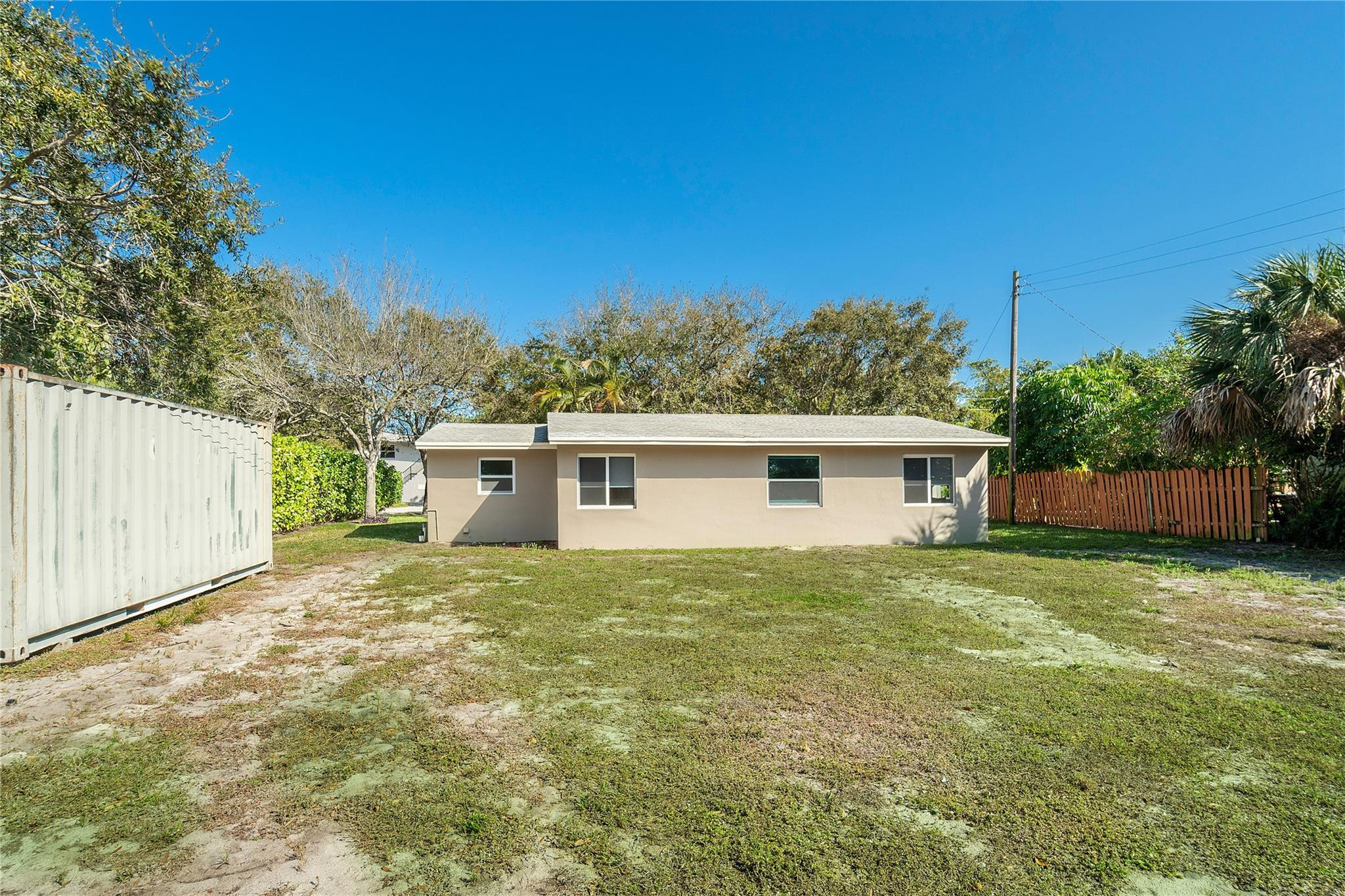 PLUMOSA PARK SEC A, B AND D - Residential Lease