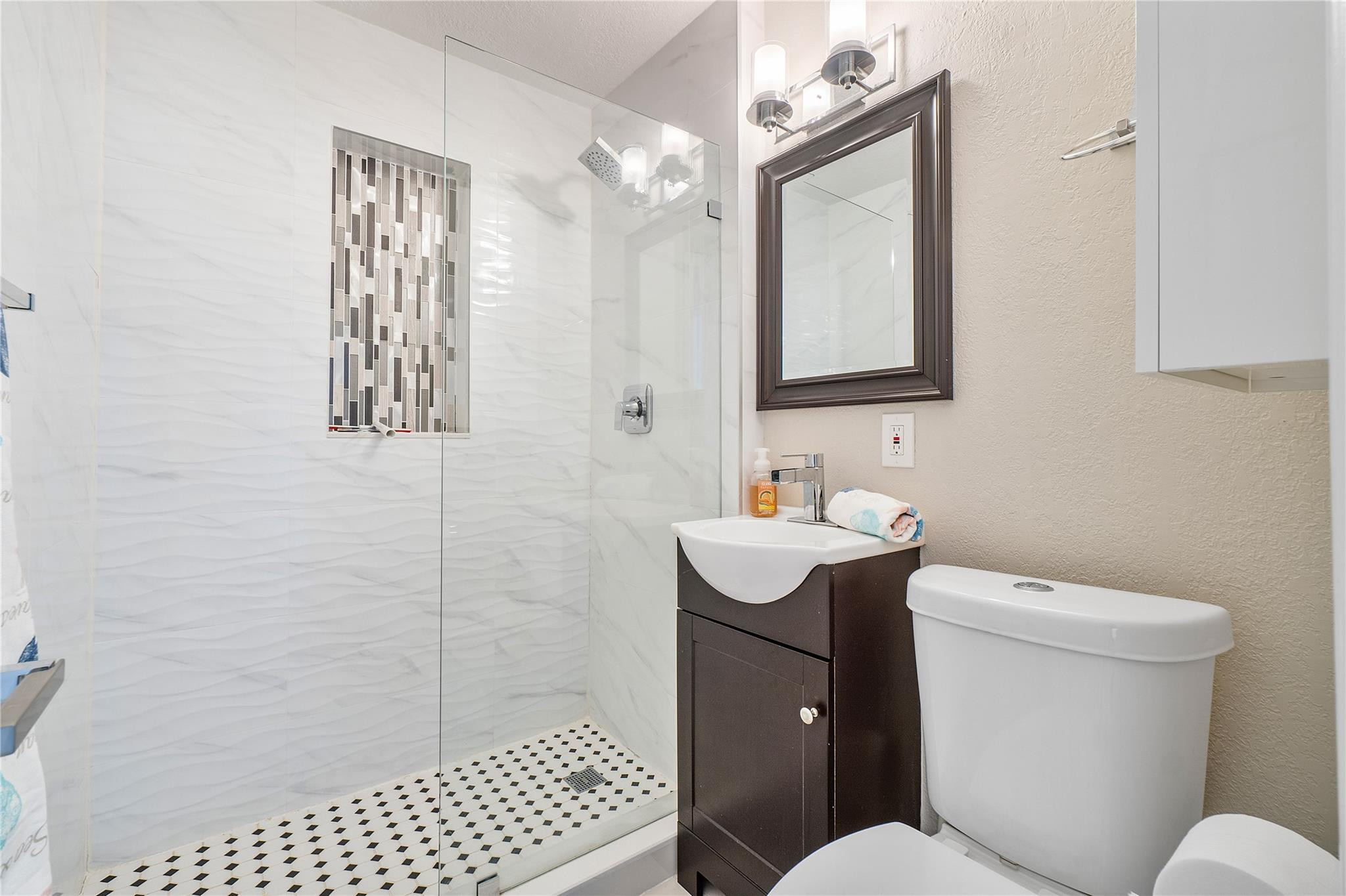 PLUMOSA PARK SEC A, B AND D - Residential Lease