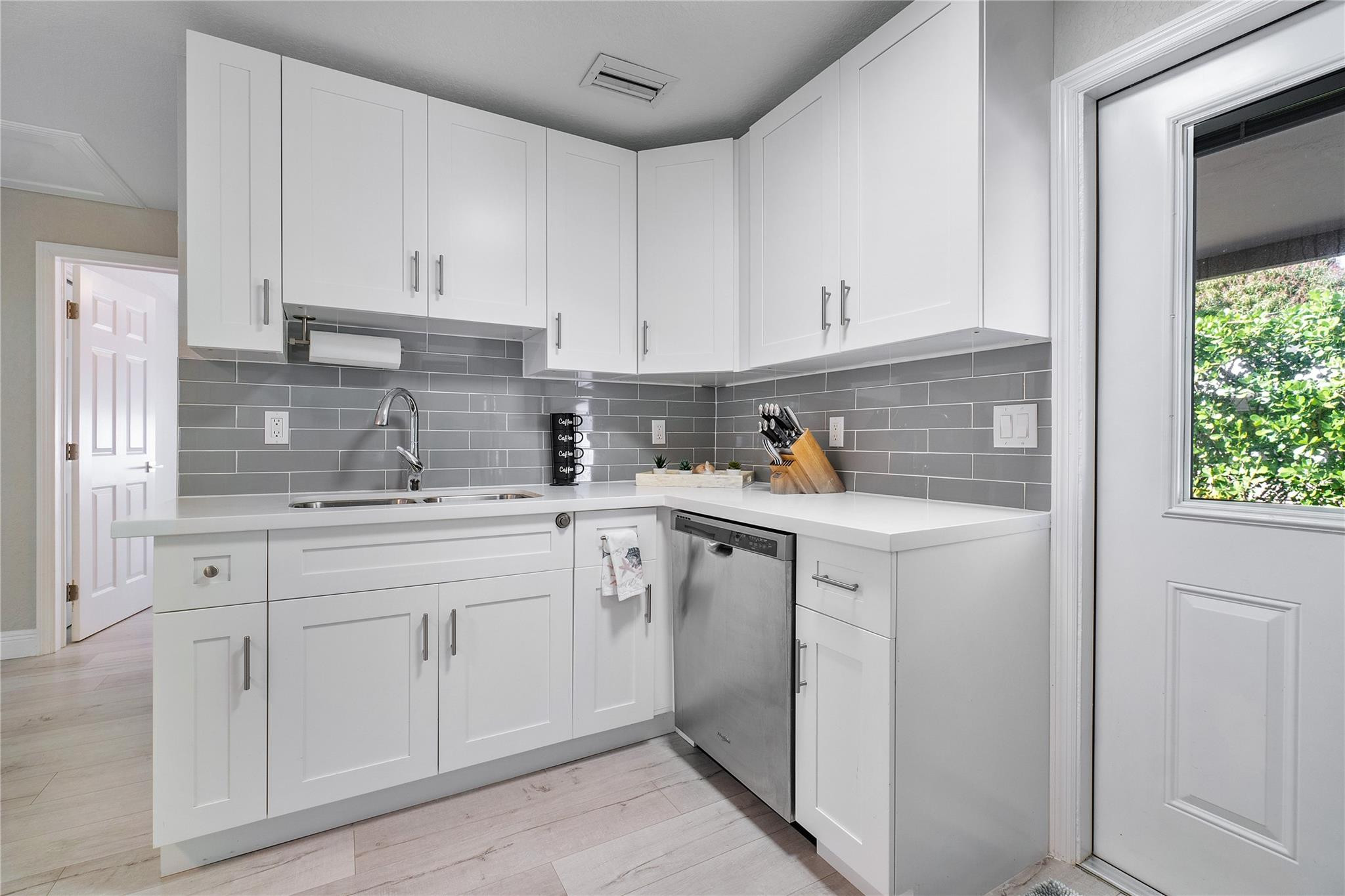 PLUMOSA PARK SEC A, B AND D - Residential Lease