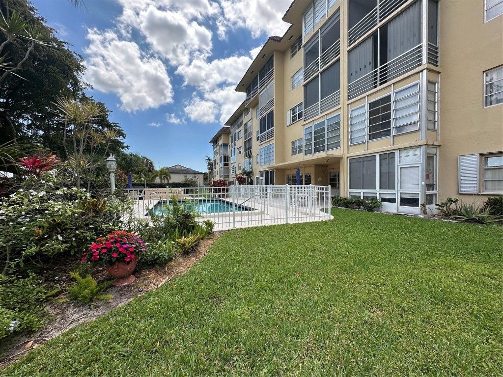 Photo of 4100 Crystal Lake Drive #109, Deerfield Beach, FL 33064 (MLS # F10498884)