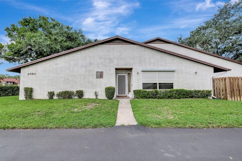 Photo of 2050 Colonial Road #6, Fort Pierce, FL 34950 (MLS # R11014773)