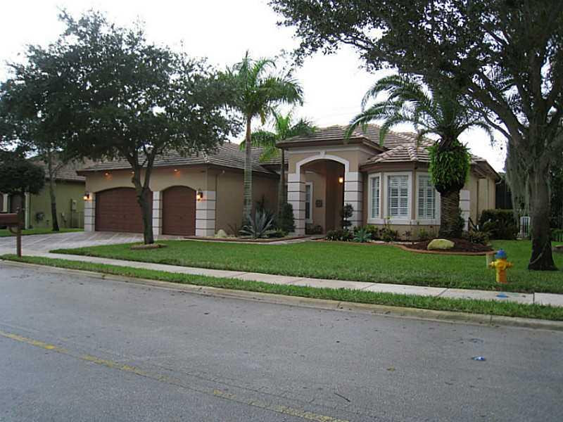 Estates of Pembroke Shore - Residential